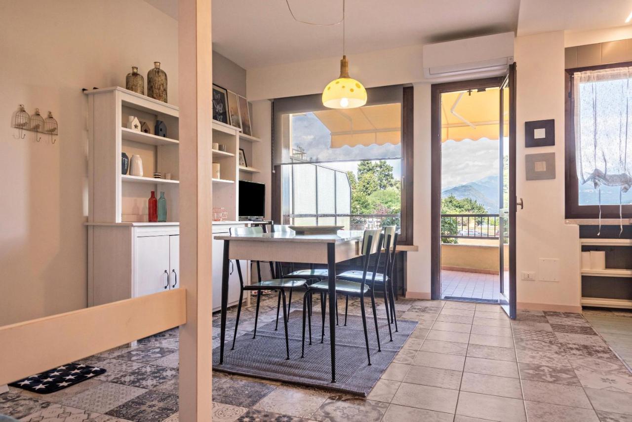 House Samantha Lago Maggiore ลาเวโน มอมเบลโล ภายนอก รูปภาพ